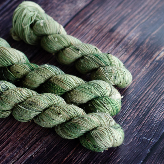 Tweedy Librarian | Aeron